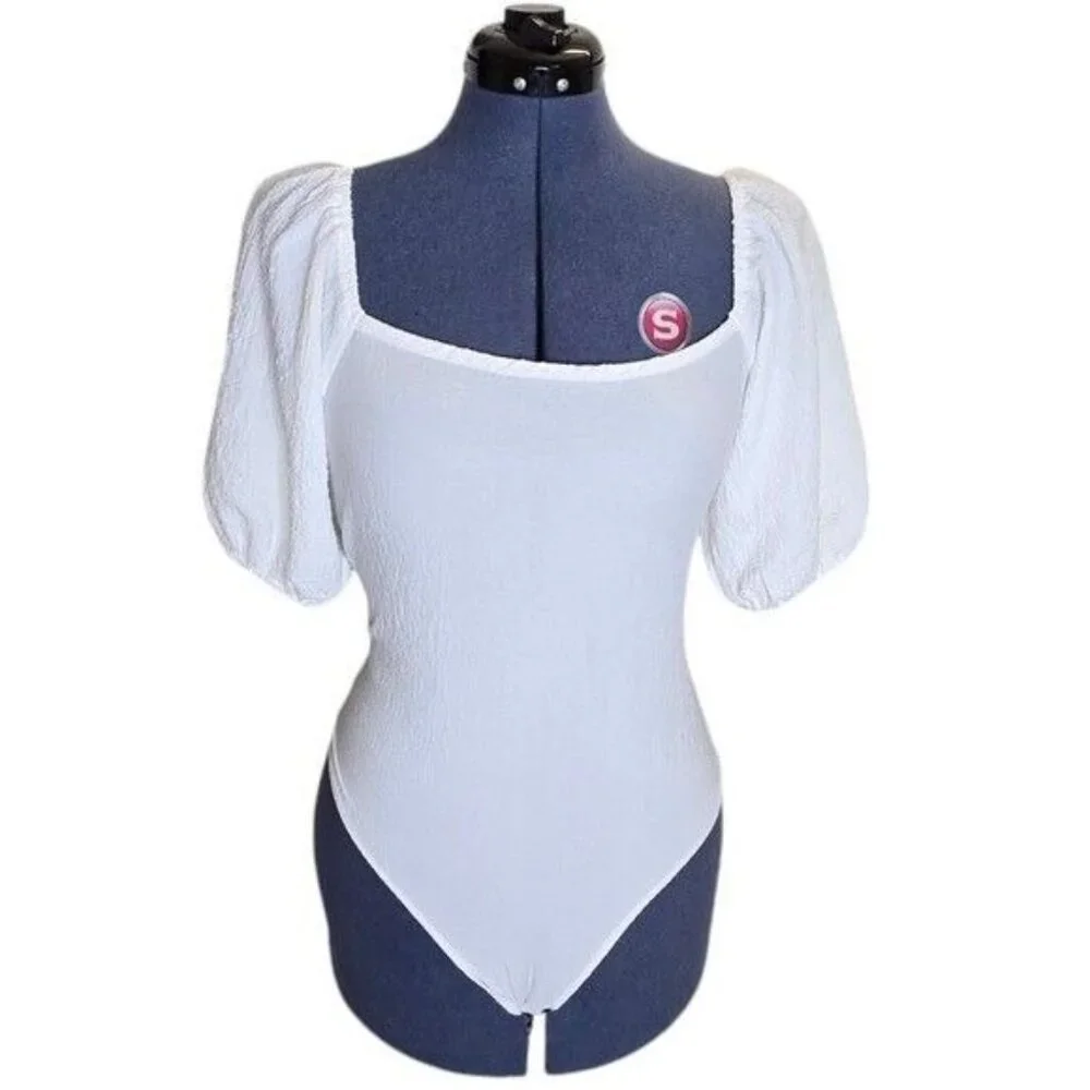 ASTR white crepe puff sleeve square neck body suite size medium - Picture 3 of 14